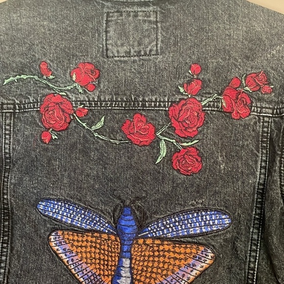 BDG Butterfly & Rose Embroidered Oversize Distressed Grey/Dark Denim Jea… - Picture 4 of 13